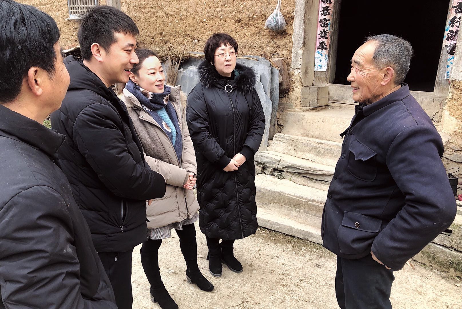 陕西hahabet集团赴旬阳县双河镇走访慰问送温暖 陕西hahabet集团赴旬阳县双河镇走访慰问送温暖