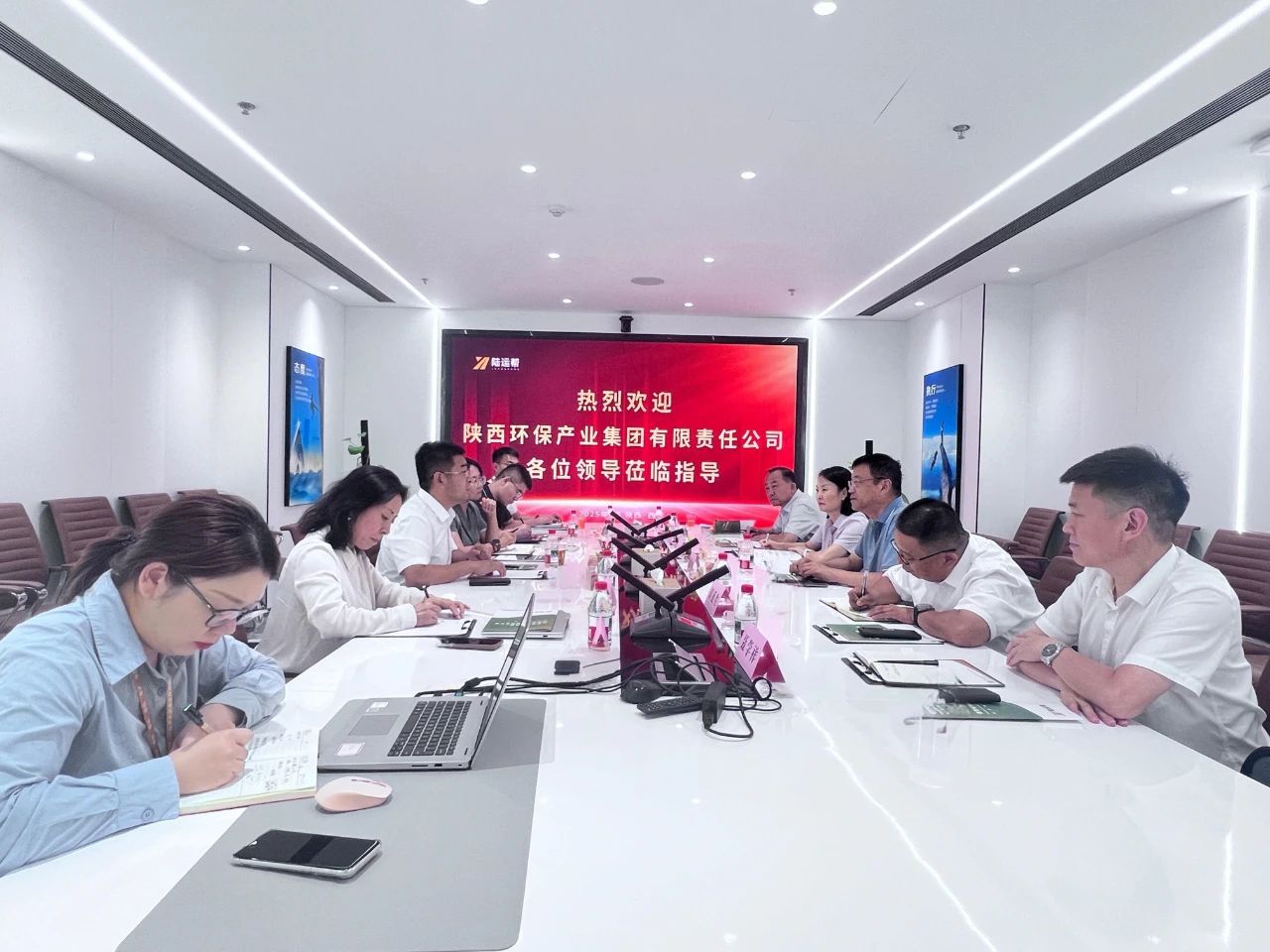 陕西hahabet集团与陆运助公司座谈互换 陕西hahabet集团与陆运助公司座谈互换